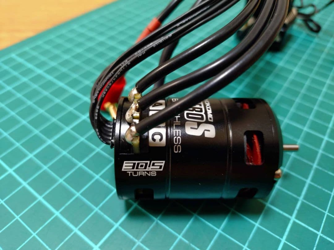 ★なみぞー★ヨコモ ブラシレスモーター 30.5T、ホビーウイング ESC