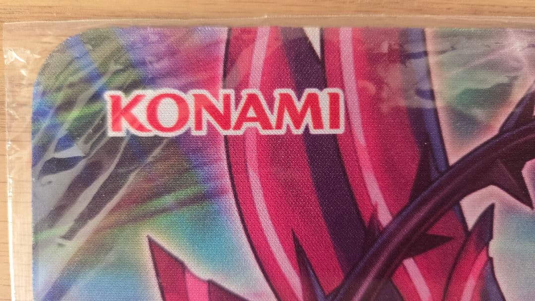 遊戯王公式プレイマット ブラッドローズ・ドラゴン