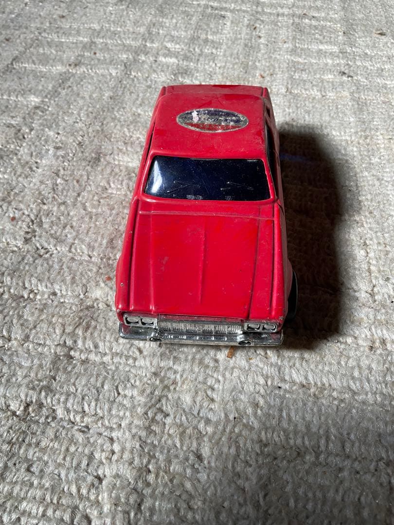 日産ブルーバードのブリキカー／丈夫で安全 イチコーのおもちゃ。【美