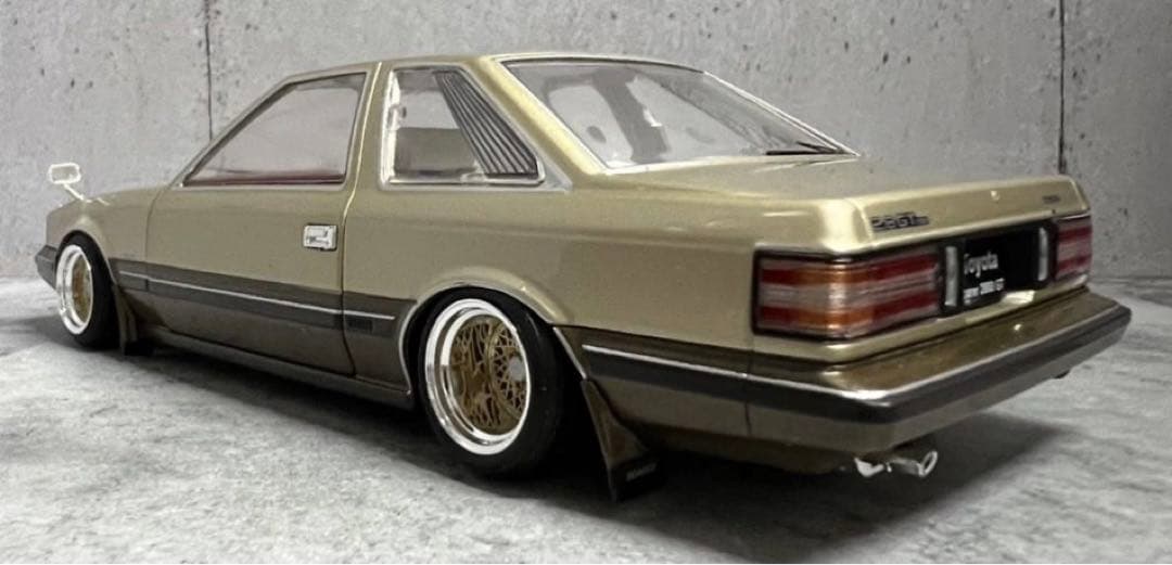 アシェット1/24 ソアラ 2800 GT CBX400F ジオラマ ケース付