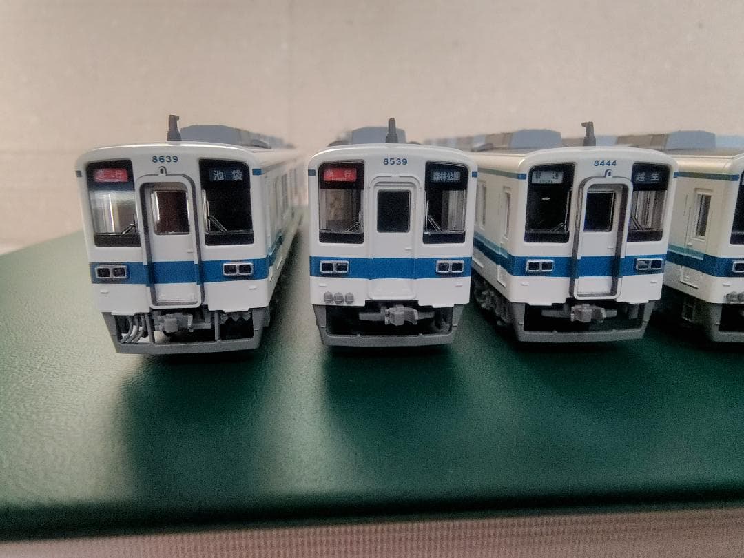 KATO 10-1647東武鉄道8000系(更新車)4両基本セットほか計10両