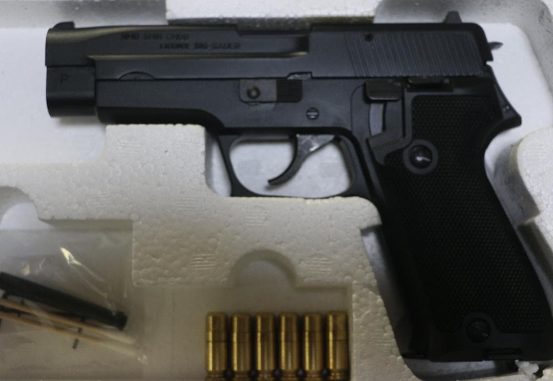 MGC ABS樹脂製 モデルガン SIG220 カート付き 未発火 中古品