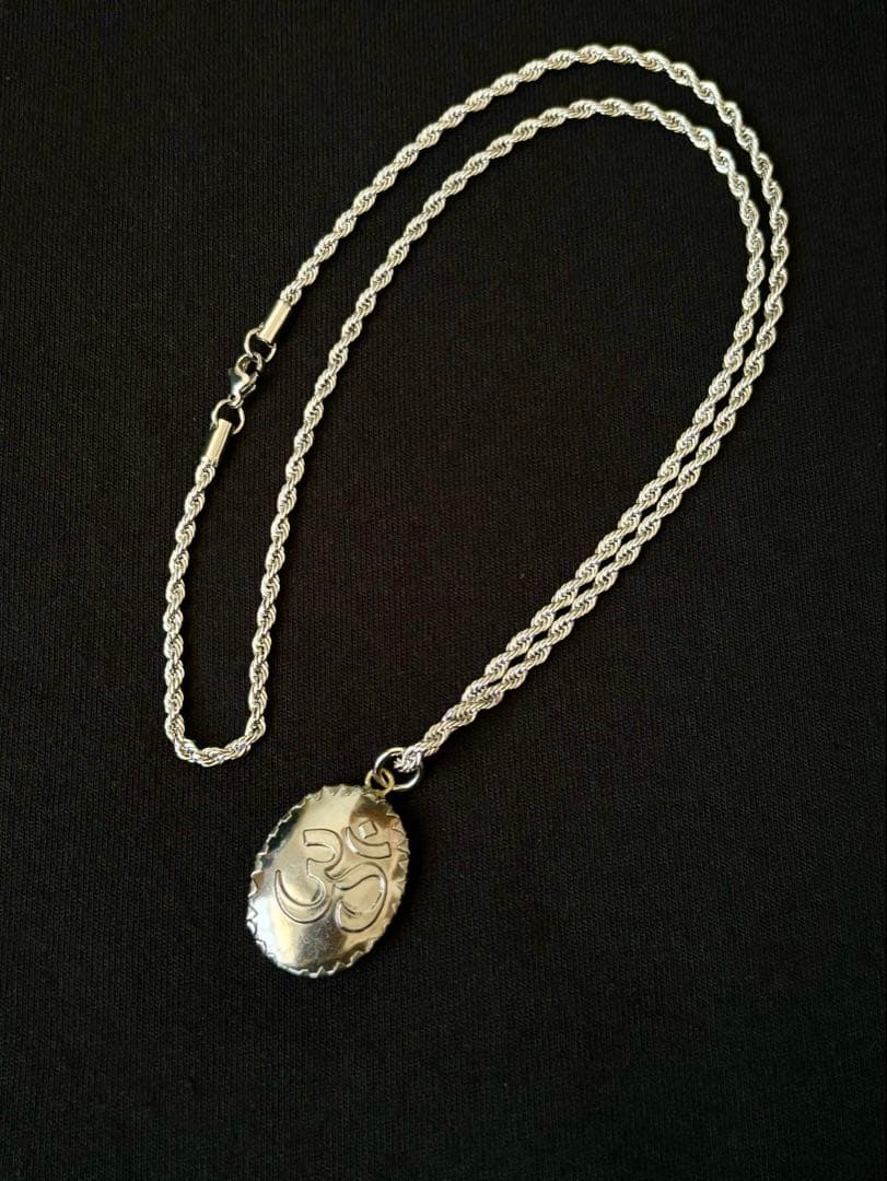 藤井風さん　シヴァ〈グリーン〉オームペンダント⭐︎おまけつき