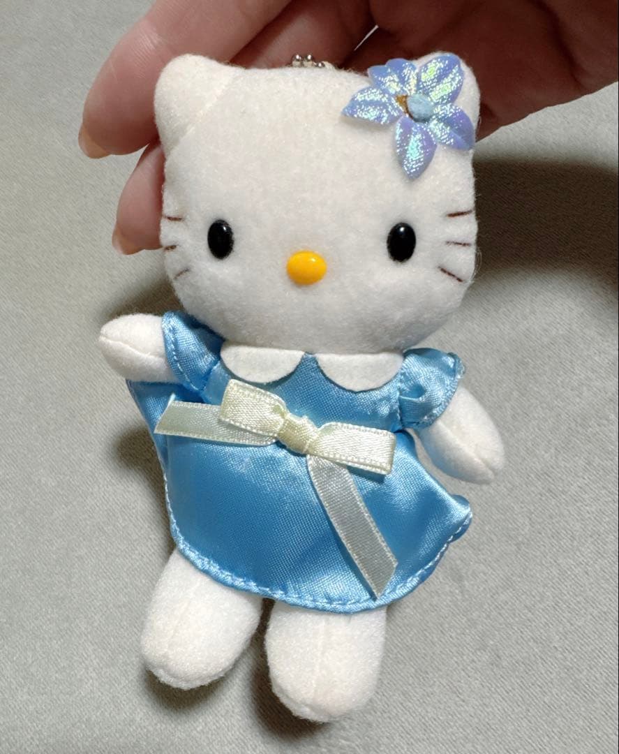 希少 ハローキティ フラッシュマスコット ぬいぐるみ