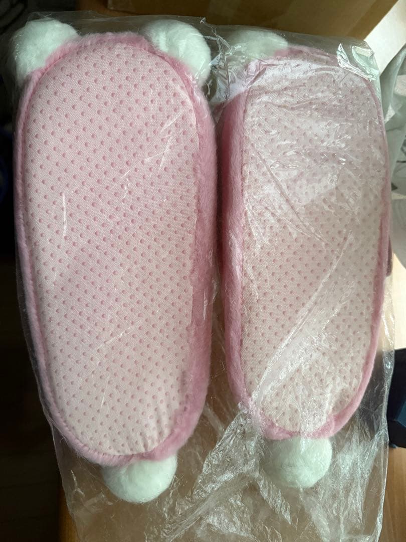 ハローキティ スリッパ 花モチーフ付き