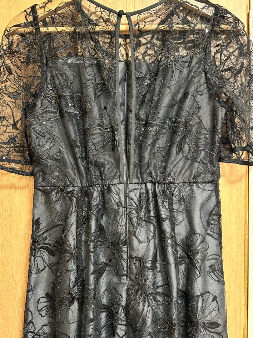 【AIMER】 ビオラモチーフスパンコール刺繍ドレス ワンピース