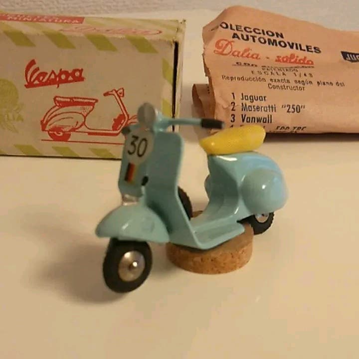 ダリアソリドベスパdalia-solido