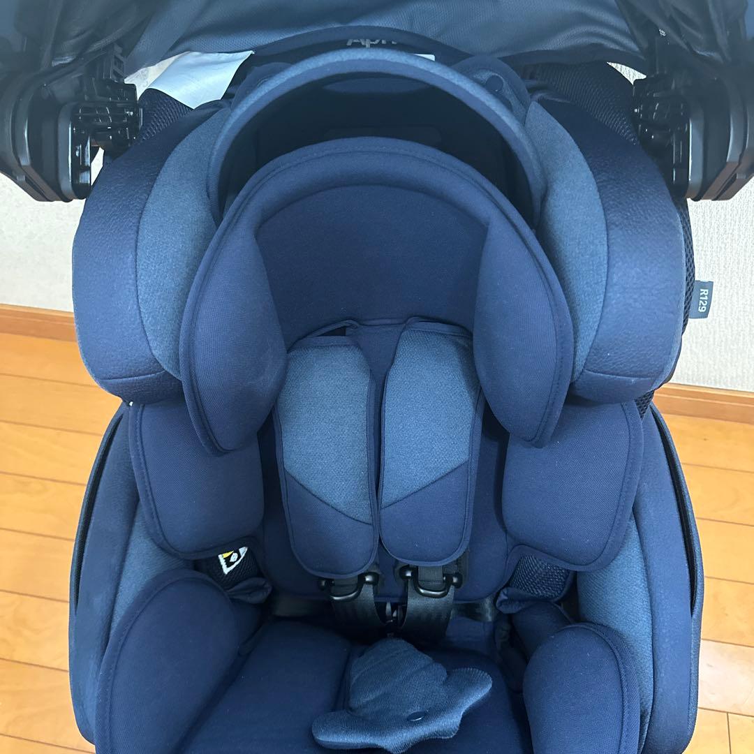 美品！24年チャイルドシート　アップリカ フラディア グロウ エバー プレミアム