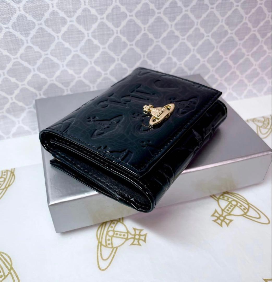 【大人気✨️ショッパー付】新品 Vivienne Westwood エナメル黒