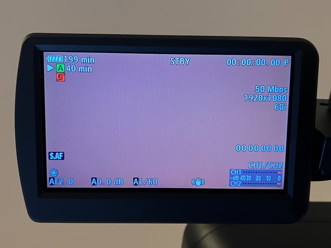 Canon 業務用ビデオカメラ XF305 (バッテリ・CFカード付、即収録可)