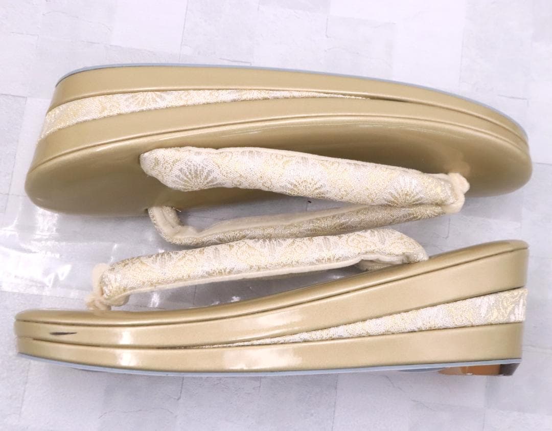 ◇未使用 和装バッグ 草履セット ゴールド系カラー 着物 小物