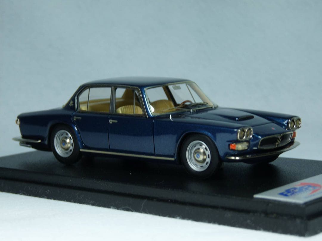 ＢＢＲ　マセラティ　クアトロポルテ　１９６５年　ダークブルー