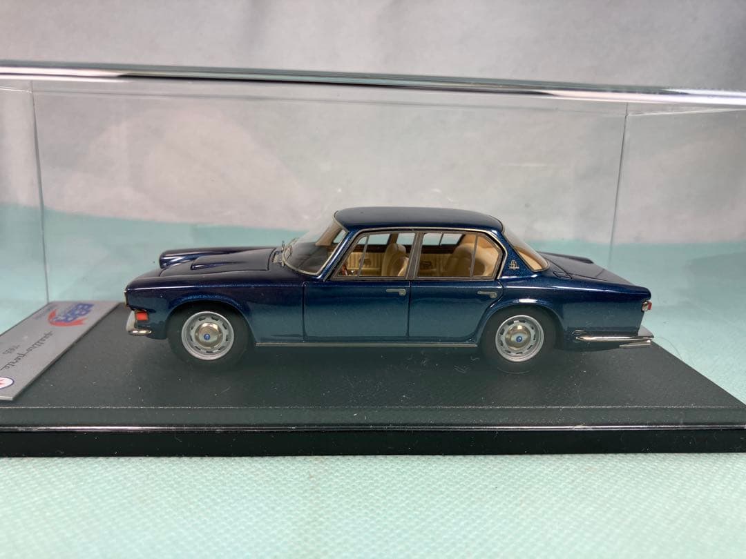 ＢＢＲ　マセラティ　クアトロポルテ　１９６５年　ダークブルー