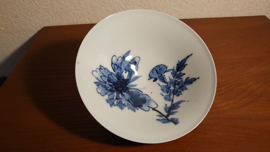 李朝　古染付　染付　華の図　古玩　平茶碗　茶道具　菓子鉢　１客 李朝 古染付 染付 華の図 古玩 平茶碗 茶道具 菓子鉢