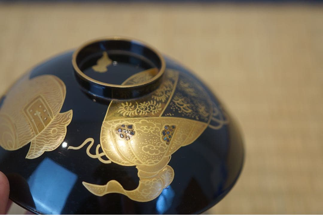 金蒔絵・螺鈿細工 宝尽くし文様 黒漆 吸物椀 2客 軽量 / 木製漆器 茶懐石