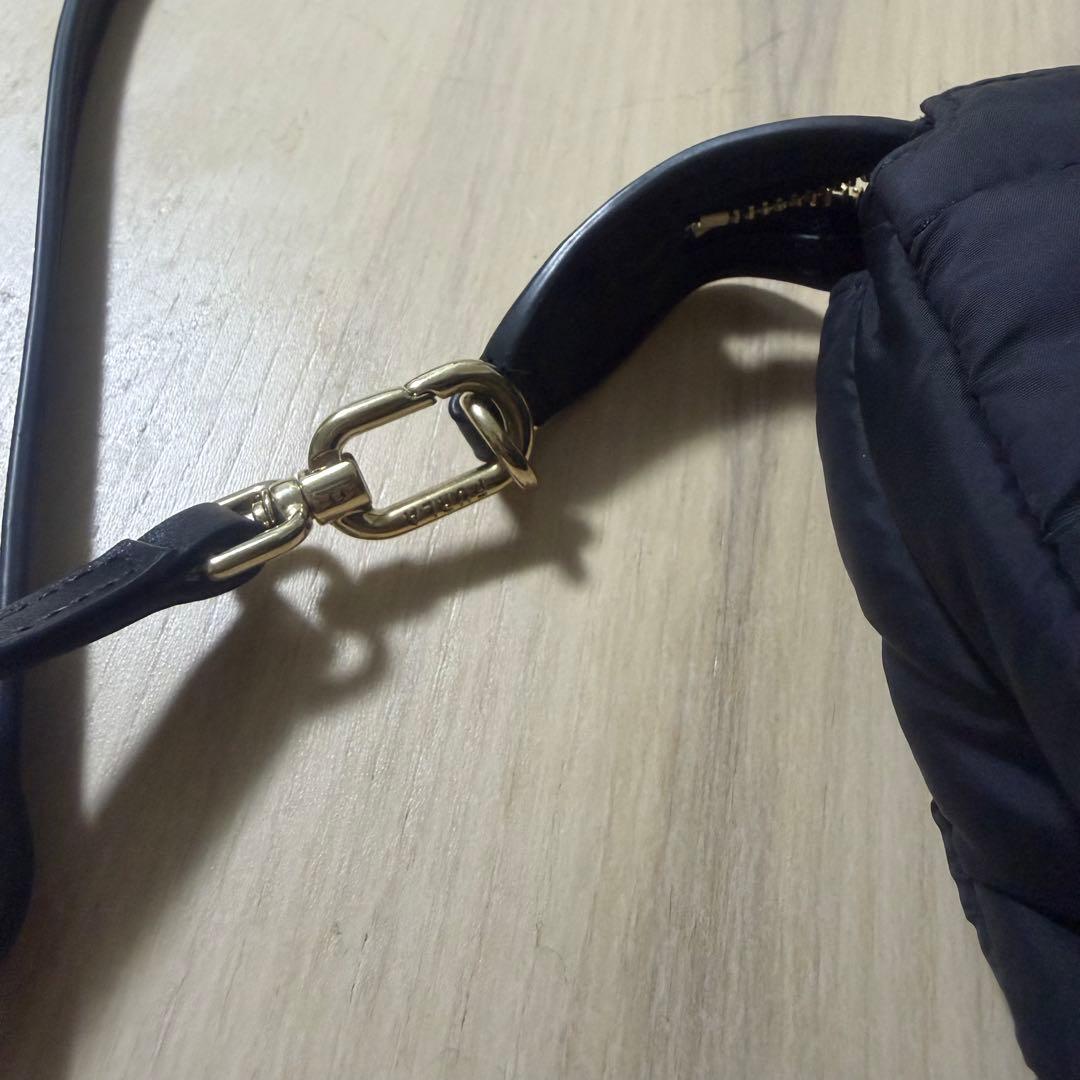 今週限定SALE【FURLA 】PIUMA 黒 キルティング ショルダーバッグ