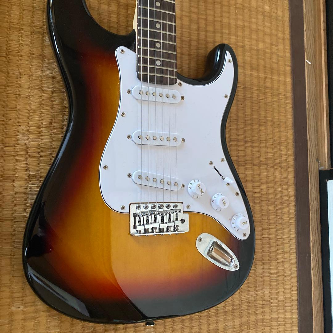 Legend ストラトキャスタータイプ エレキギター サンバースト