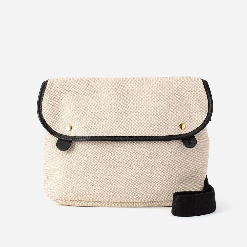 ななこAVON SPENCE BRYSON