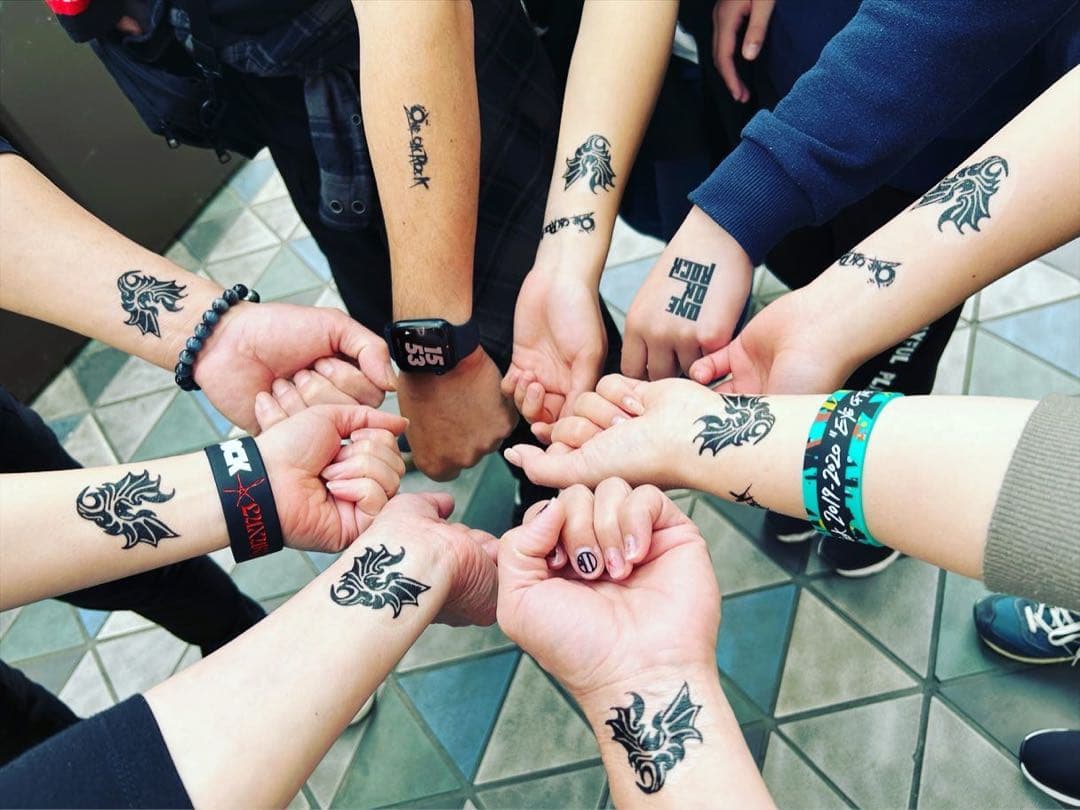 ONE OK ROCK タトゥーシール - メルカリ