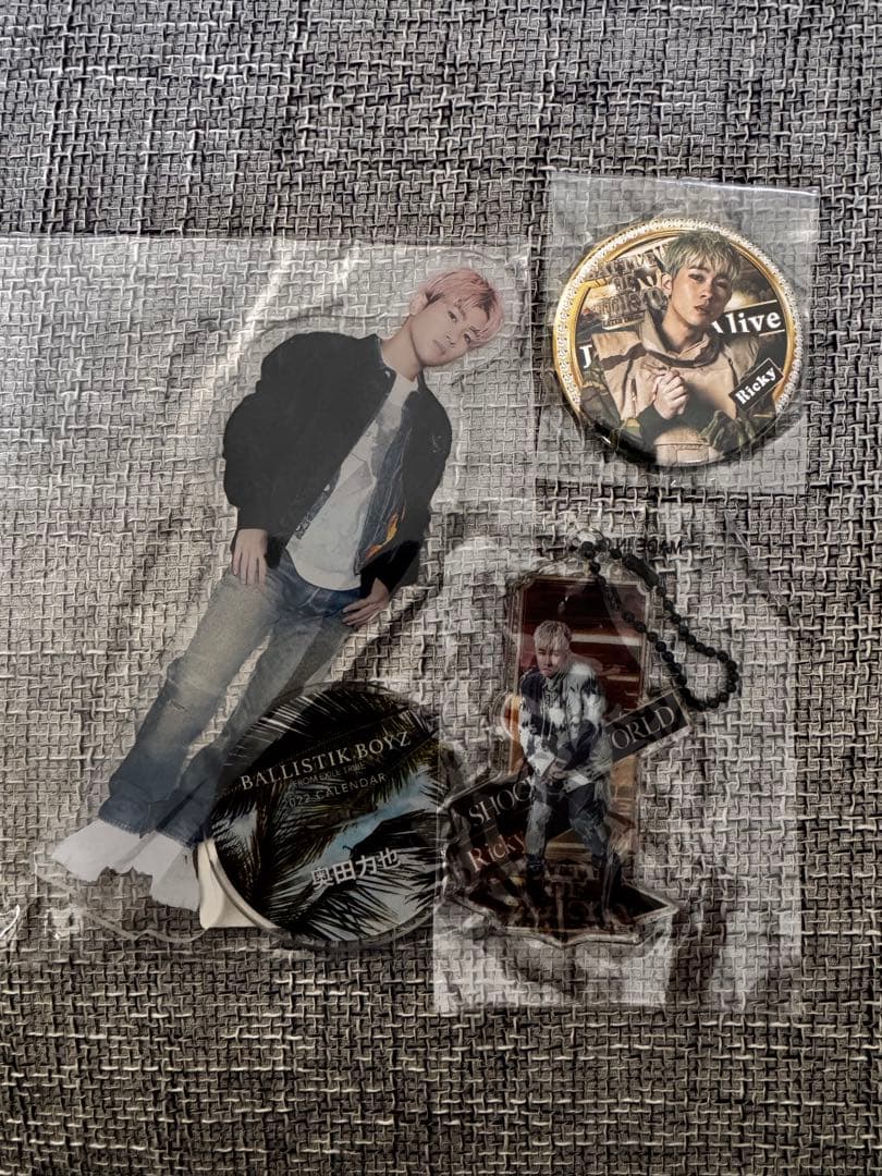 奥田力也 カレンダーアクスタ 他3点セット - メルカリ