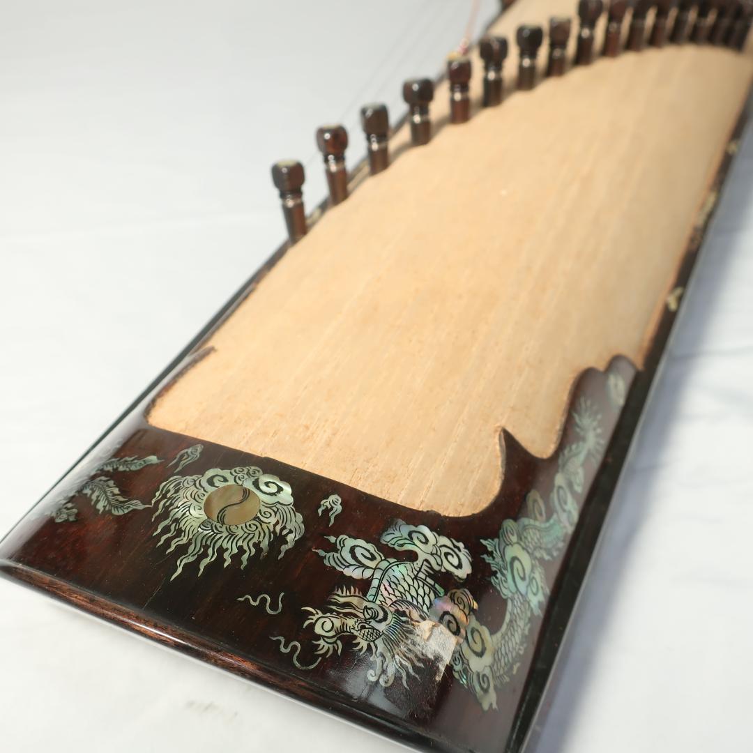 ベトナム民族楽器 ダン・トラン ハードケース付 17弦 エスニック琴 螺鈿細工