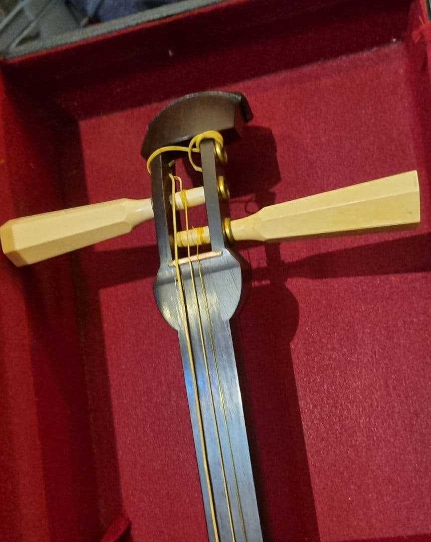 津軽三味線　 (検索)骨董/和楽器/弦楽器/三線/太棹三味線