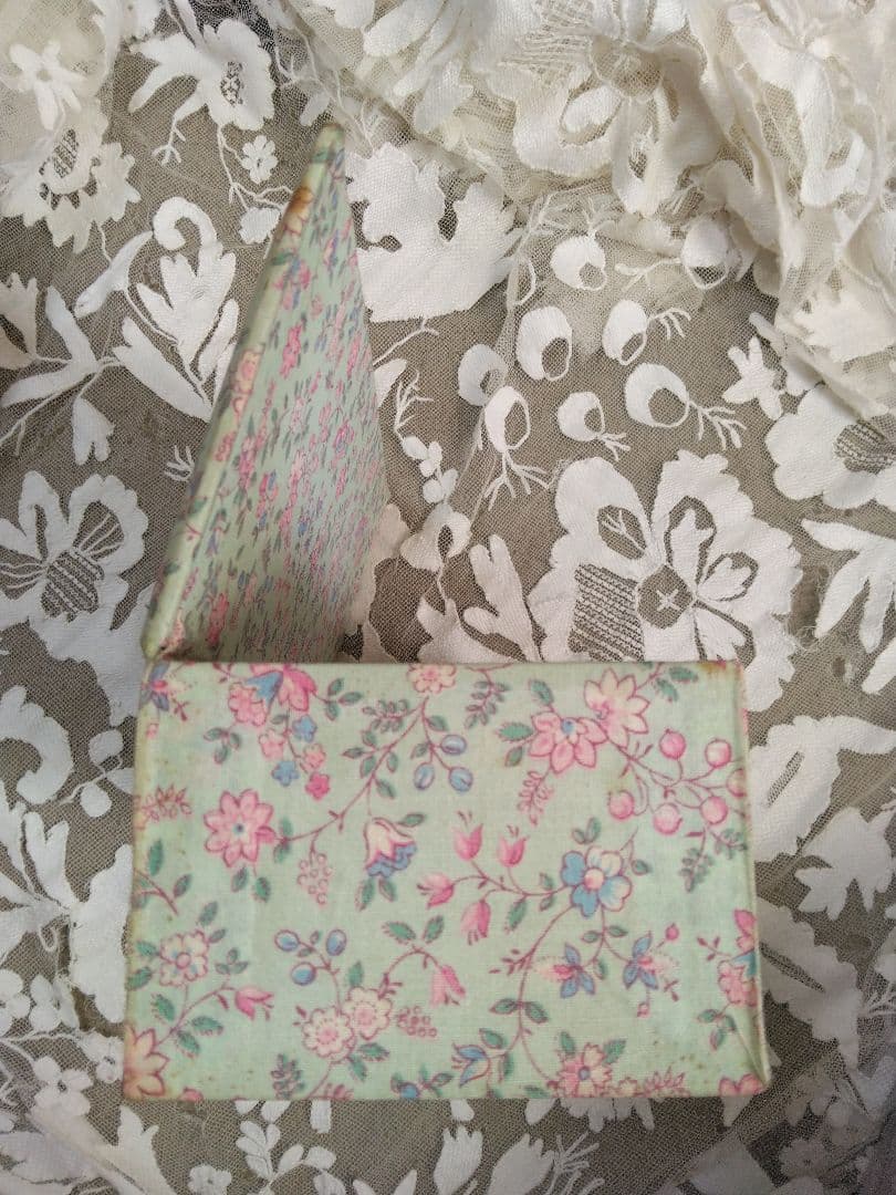 1点モノ☆カルトナージュの花柄ボックス☆ヨーロッパアンティーク箱