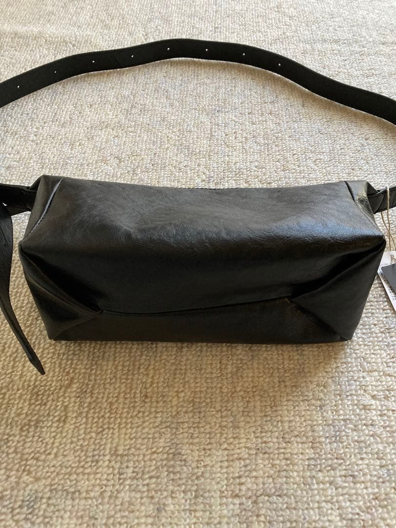 新品ear PAPILLONNER 《本革/220g》ボックスショルダーバッグ