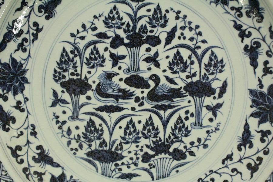 中国美術 青花蓮花紋皿 φ47cm 故宮博物院(ZE472)