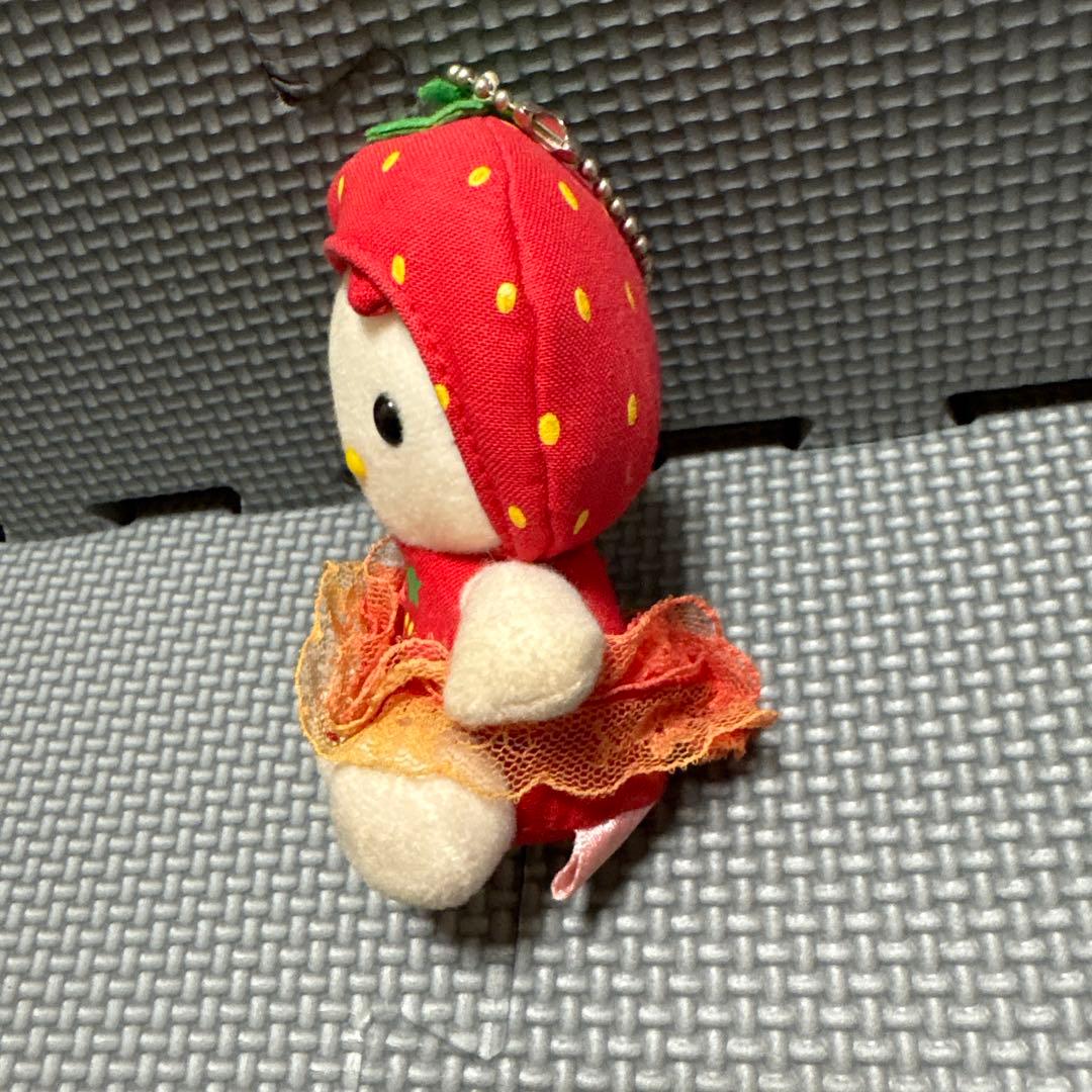 激レア 栃木限定 ハローキティ ぬいぐるみ ご当地キティ 苺 いちご