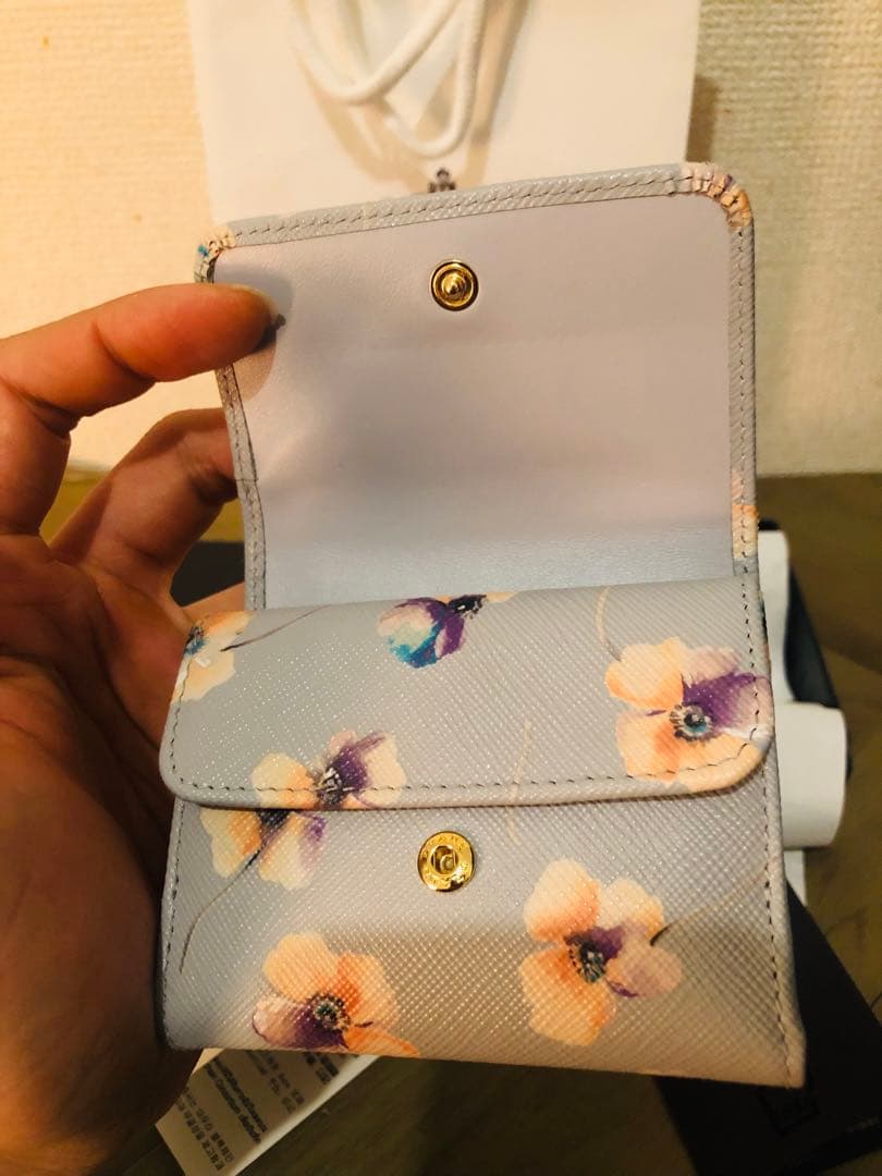 PRADA 三つ折り財布 (ICチップ(RFID)搭載)