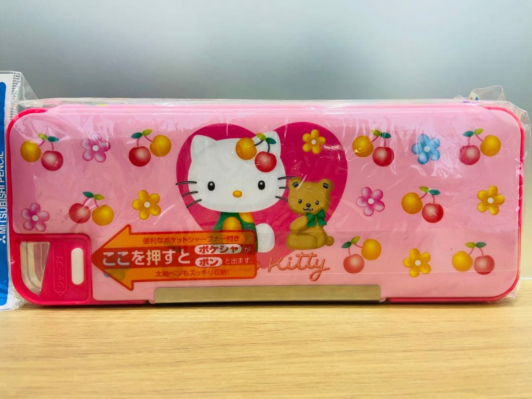 希少 サンリオ キティちゃん さくらんぼキティ チェリーキティ 筆箱