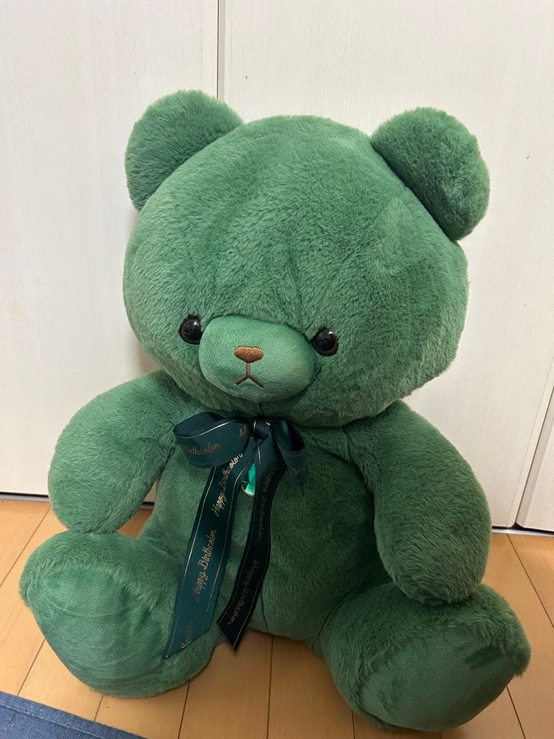 緑色のクマのぬいぐるみ - メルカリ