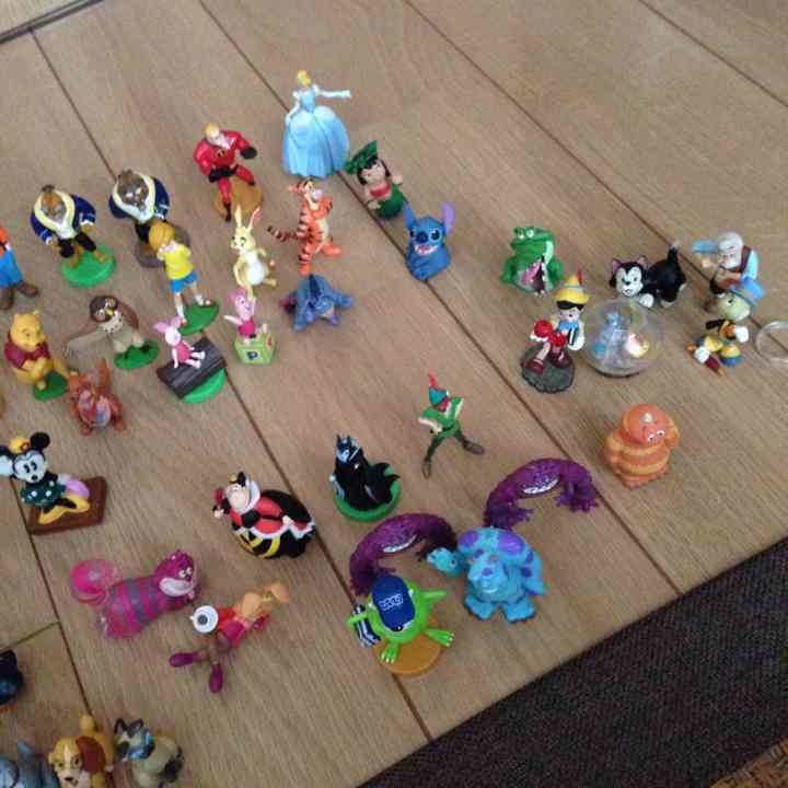 ディズニー ピクサーチョコエッグ、フィギア