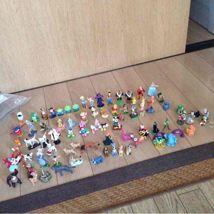 ディズニー ピクサーチョコエッグ、フィギア