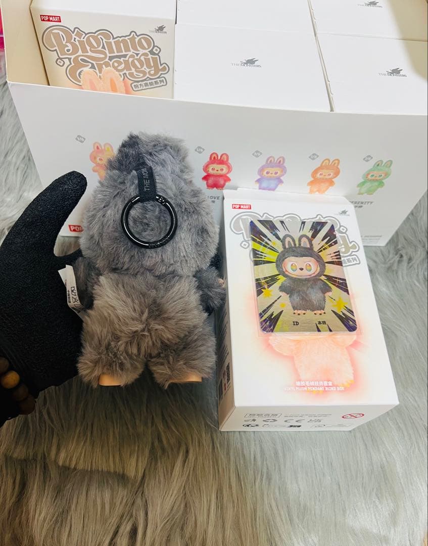 正規品 ラブブ LABUBU Big into Energy シークレット