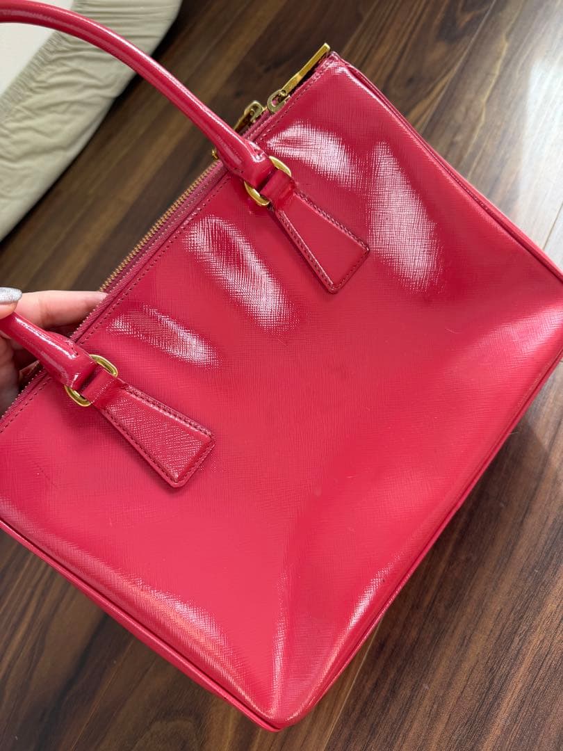 PRADA サフィアーノレザー ハンドバッグ レッド