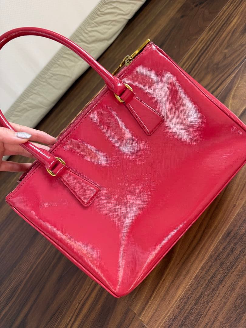 PRADA サフィアーノレザー ハンドバッグ レッド