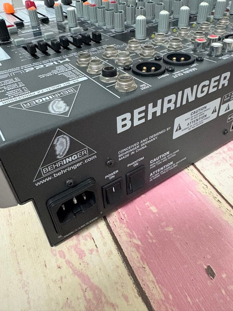 Behringer XENYX X1222USB ミキサー 通電確認済み