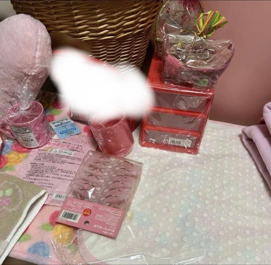 サンリオハローキティ ⭐︎お部屋明るくなってウキウキ❣️グッズアイテム⭐︎ピンク14点