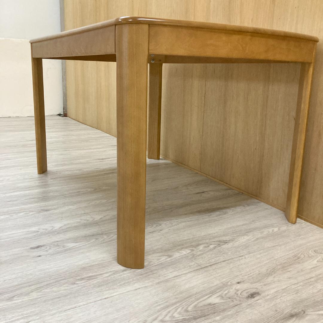 【カリモク】ダイニングテーブル　食卓　ナチュラル