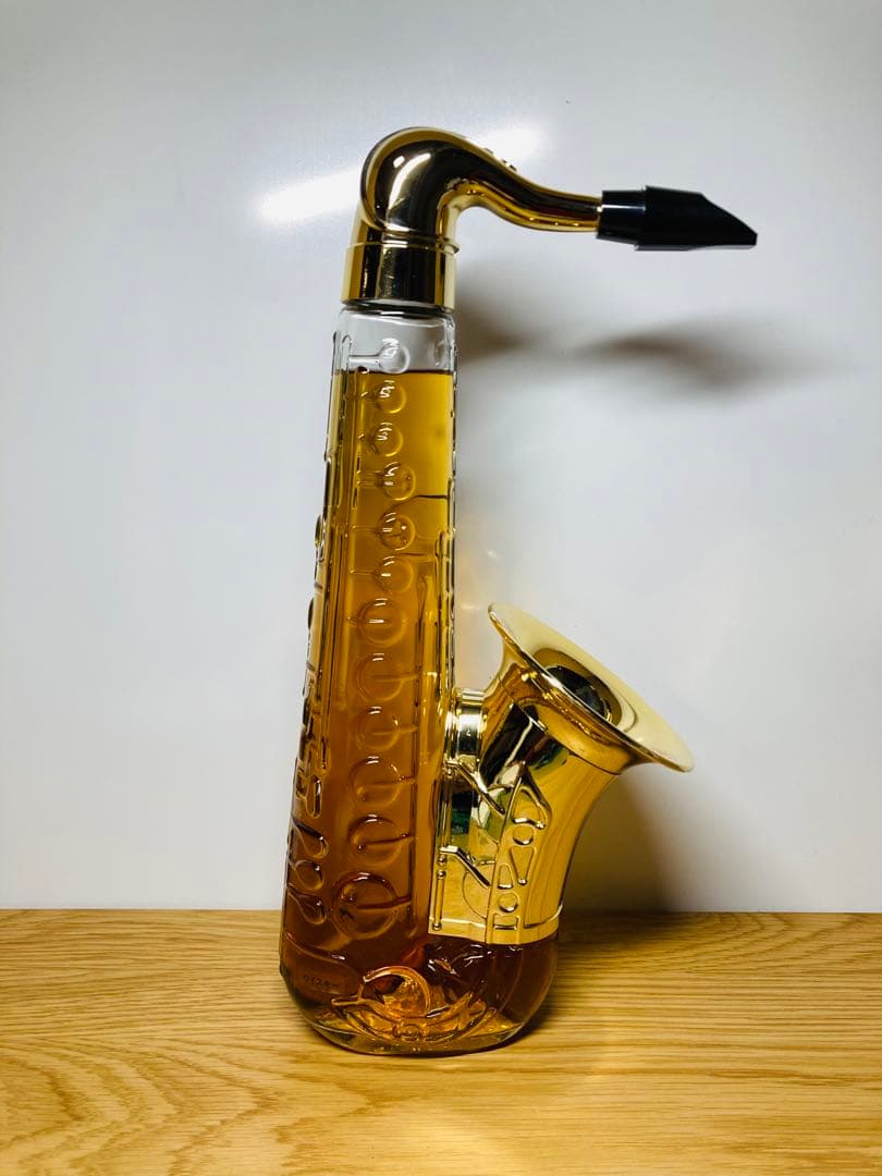 サントリー】ピュアモルトウイスキー 山崎 サックス型ボトル - メルカリ