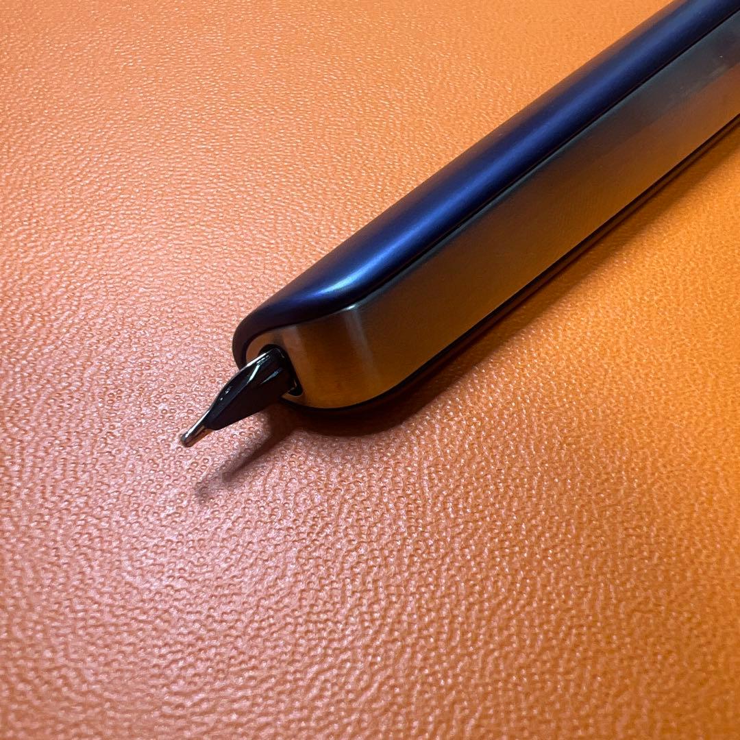 エルメス ノーチラス 万年筆と革ケース