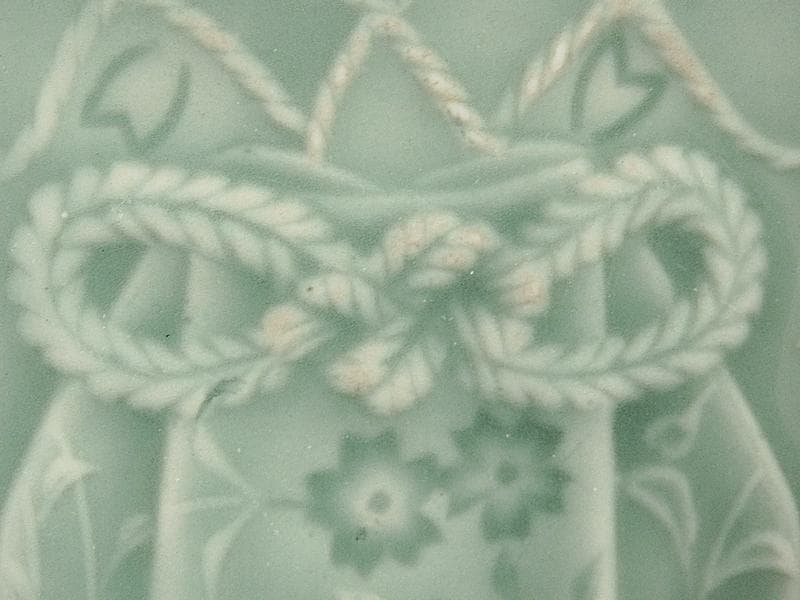 渋草焼 青磁 陽刻 巾着に桜の図 五陶 四方角皿 F348AS-fbuk - メルカリ