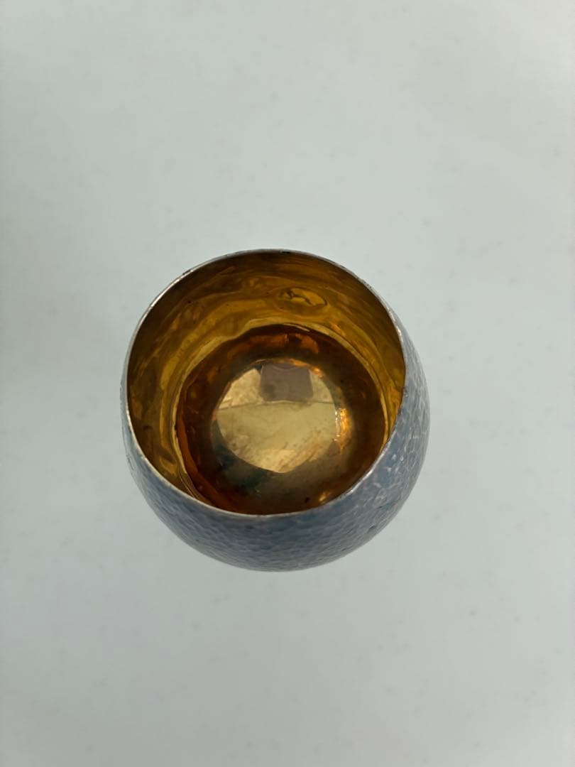 ★ 銀杯 銀製のブランデーグラス　鎚目模様　酒器★銀製刻印★102g