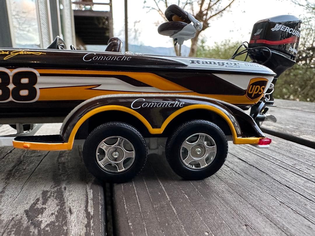 レンジャー 520VX 1/24 ダイキャスト模型 CASTAWAY - メルカリ