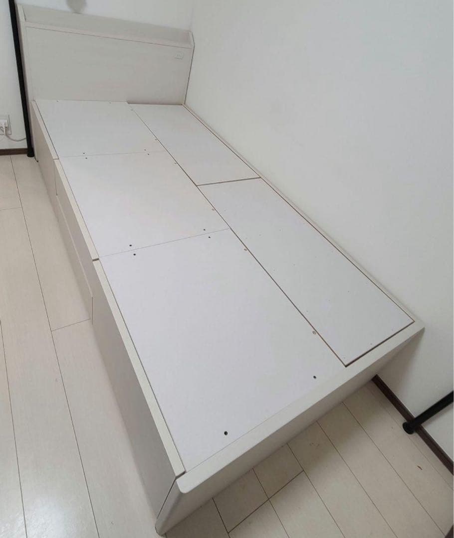 シングルベッドフレーム　引き出し付き 【引取限定】@東京都新宿区早稲田駅