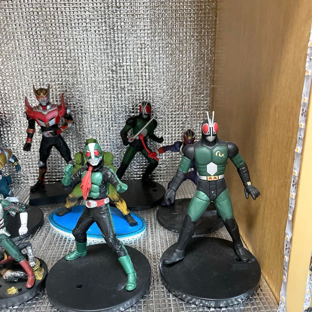 【美品】仮面ライダー フィギュア 13体セット　台座付き