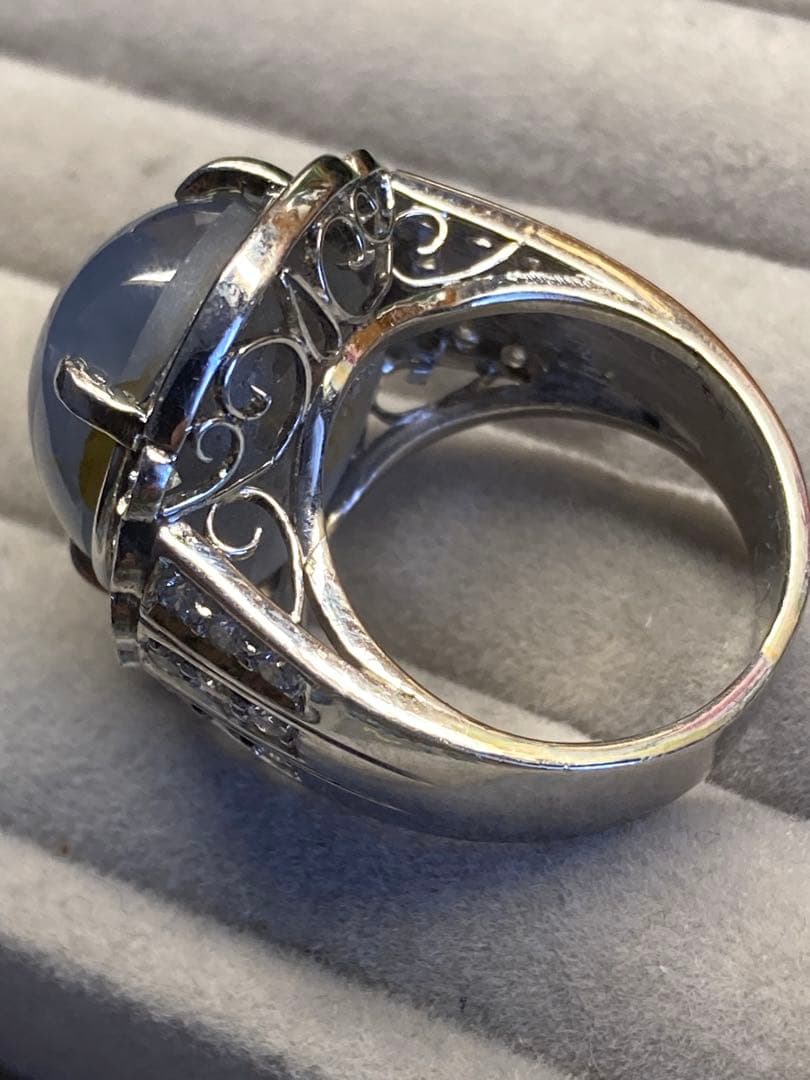 プラチナ天然スターサファイア26.35カラット