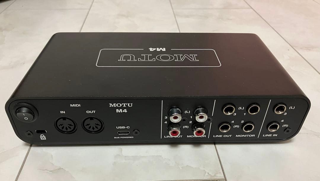 MOTU M4 USBオーディオインターフェイス